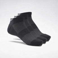 Reebok Unisex Active Foundation Low-Cut Socks 3 Pairs- جوارب ريبوك اكتيف فاونديشن (3 أزواج) للجنسين لون أسود