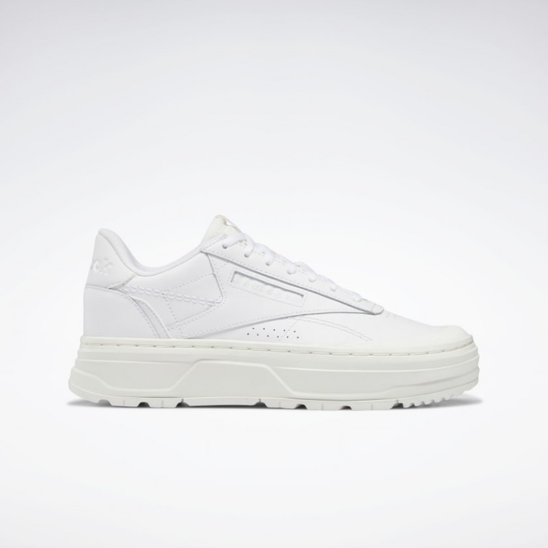 Reebok Women's Club C Double Geo Shoes- حذاء ريبوك كلو سي دبل جيو للنساء لون أبيض