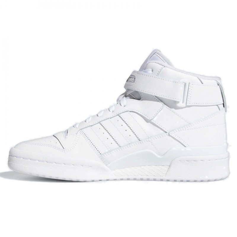 حذاء فورم ميد من اديداس للرجال حذاء رياضي بكاحل متوسط الارتفاع لون أبيض adidas FORUM MID Shoes