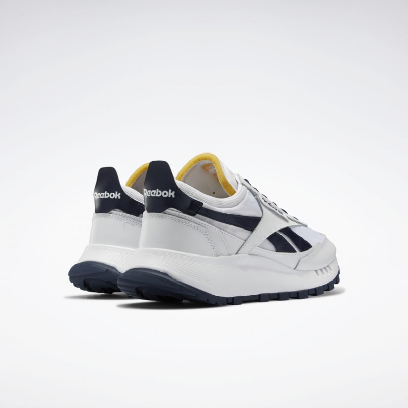 حذاء ريبوك كلاسيد ليذر ليجانسي لون أبيض- Reebok Classic Leather Legacy Shoes - White
