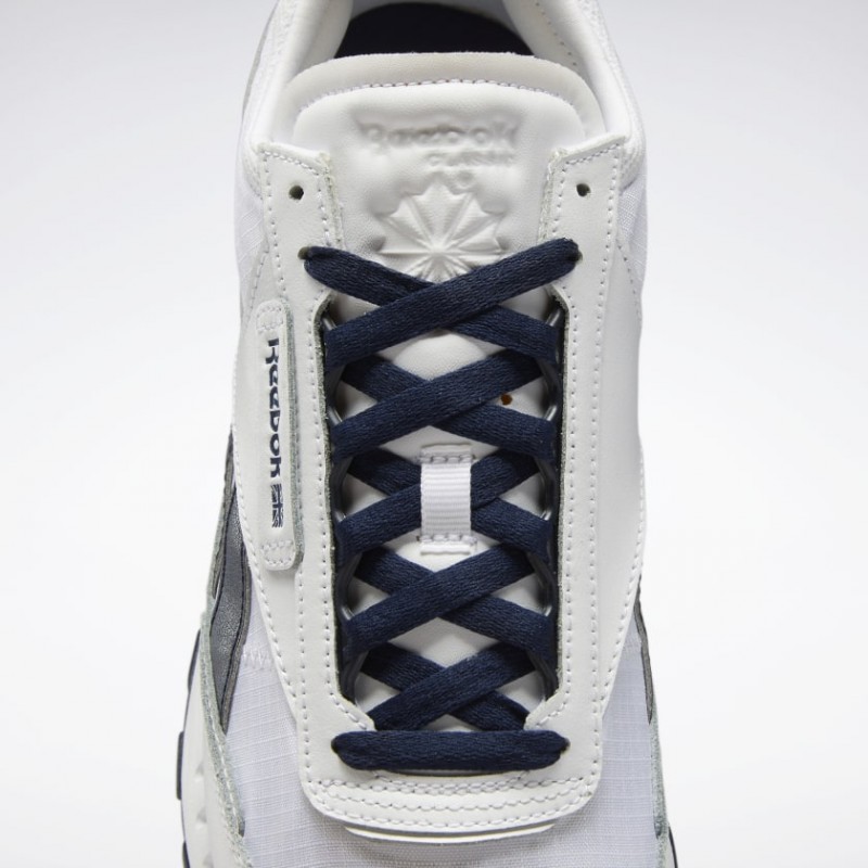 حذاء ريبوك كلاسيد ليذر ليجانسي لون أبيض- Reebok Classic Leather Legacy Shoes - White