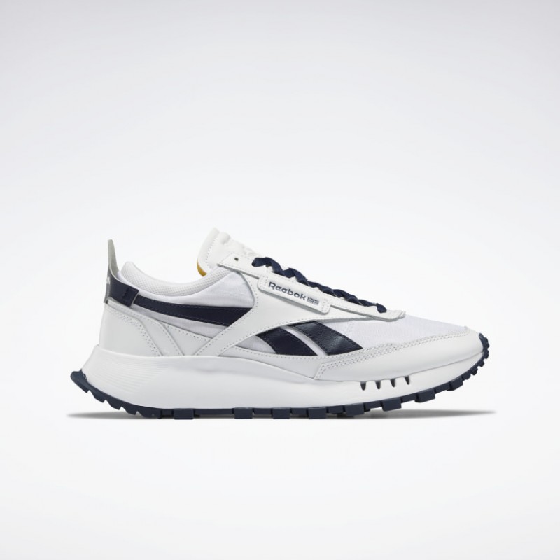 حذاء ريبوك كلاسيد ليذر ليجانسي لون أبيض- Reebok Classic Leather Legacy Shoes - White