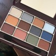 BR Matted Eye Shadow Assorted Colors 12 Shades With Mirror
