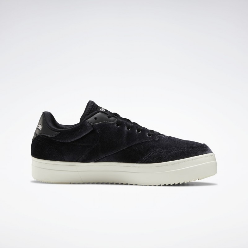 حذاء ريبوك رويال تيك للنساء لون أسود - Reebok Women's Royal Techque Shoes