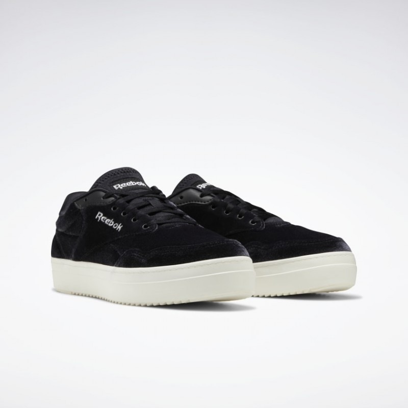 حذاء ريبوك رويال تيك للنساء لون أسود - Reebok Women's Royal Techque Shoes
