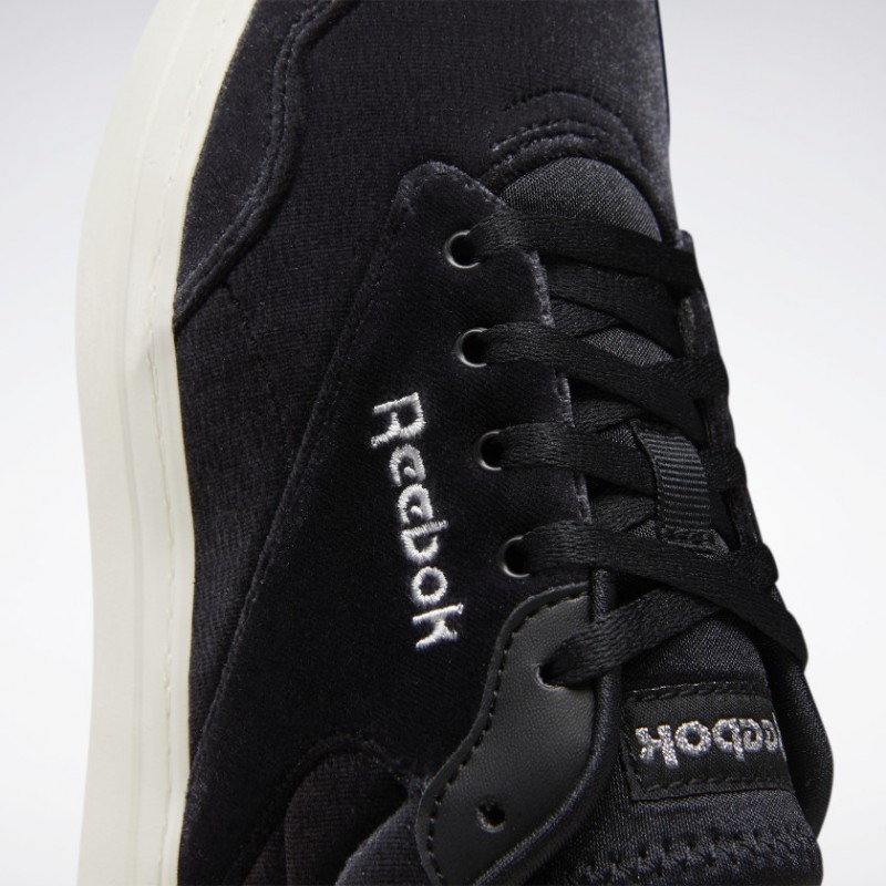 حذاء ريبوك رويال تيك للنساء لون أسود - Reebok Women's Royal Techque Shoes