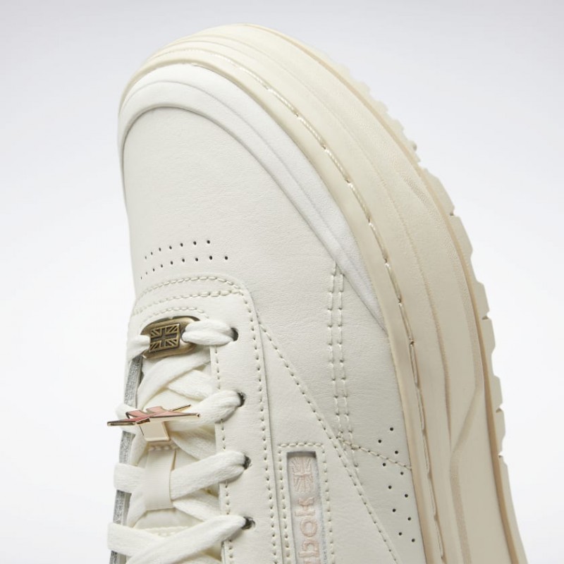 حذاء ريبوك كلوب سي دبل جيو للنساء لون طحيني - Reebok Women's Club C Double GEO Shoes 