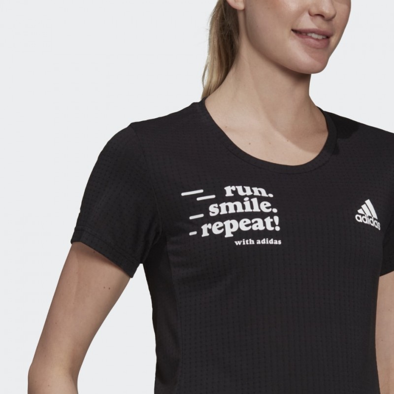 تيشيرت مع شعار الماركة نص كم من اديداس بلوزه رياضية للنساء لون أسود Adidas Signature Women T-shirt TEE