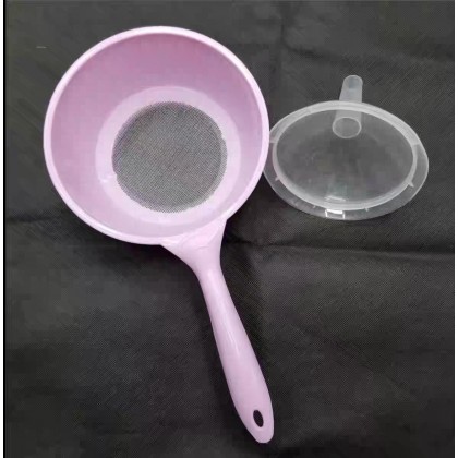 محقان مع صفاية