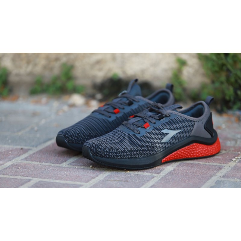 حذاء ديادورا اورين 1 للرجال لون أسود ورمادي - Diadora Men's Orian 1 Shoes