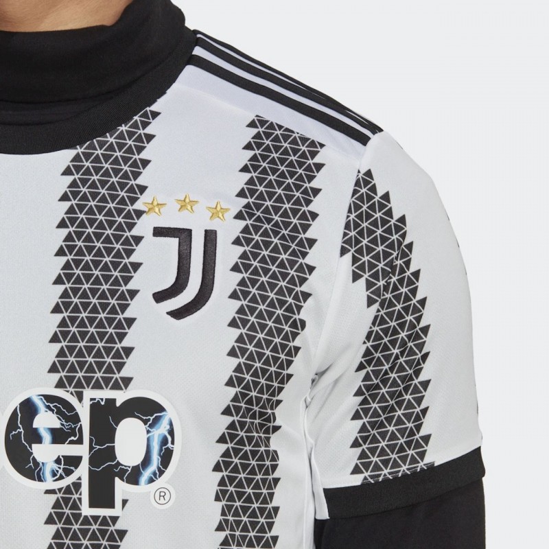 Adidas Juventus 22/23 Home Jersey - White- تيشيرت اديداس لون أبيض