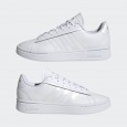 adidas GRAND COURT ALPHA SHOES حذاء سبورت للنساء لون ابيض