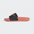 adidas ADILETTE SHOWER SLIDES شبشب للنساء لون زهري