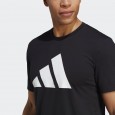 adidas TRAIN ESSENTIALS FEELREADY LOGO TRAINING TEE تيشيرت للشباب لون اسود