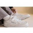 Reebok Club C 85 حذاء سبورت كلاسيك ابيض من ريبوك للنساء