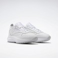 Reebok Classic Leather SP Extra حذاء سبورت كلاسيك عاجي نعل عالي من ريبوك للنساء