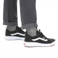 Vans Men's Ultrarange Exo Shoes || حذاء فانز الترا رينج اكسو للرجال لون أسود وأبيض  