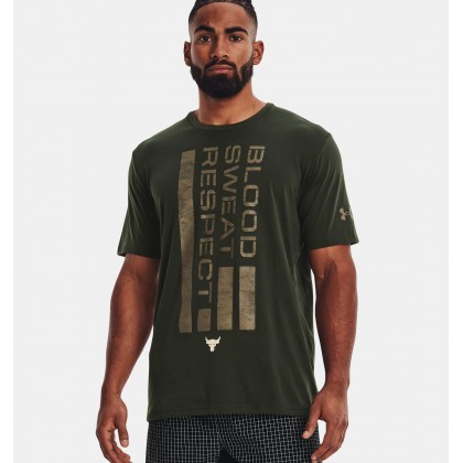 Under Armour Men's Project Rock BSR Flag Short Sleeve T-Shirt || تيشيرت أندر آرمر روجكت روك بي اس ار فلاج للرجال لون زيتي