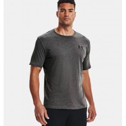 Under Armour Men's Sportstyle Left Chest T-Shirt || تيشيرت أندر آرمر سبورت ستايل ليفت تشيست بأكمام قصيرة للرجال لون رمادي