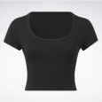 Reebok Women Classics Cropped Jersey T-Shirt- تيشيرت ريبوك كلاسيك كروبيد جيرسي للنساء لون أسود