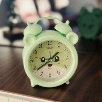 ساعة منبه أنالوج بتصميم كلاسيكي لون أخضر