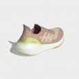 حذاء اديداس ألترا بوست 21 للنساء لون بيج وزهري -adidas Womens' Ultraboost 21 Shoes - Beige