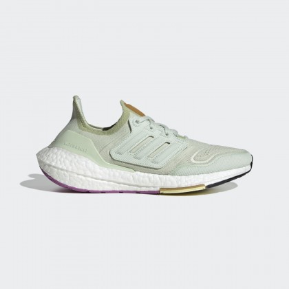 حذاء اديداس ألترا بوست 22 للنساء لون أخضر فاتح -adidas Womens' Ultraboost 22 Shoes - Green