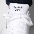 حذاء ريبوك كورت كلين للجنسين لون أبيض وكحلي ونعل أبيض - Reebok Unisex' Court Clean Shoes