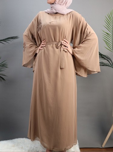 عباية للنساء لون بني