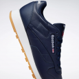 حذاء ريبوك كلاسيد ليذر للجنسين لون كحلي ونعل أبيض- Reebok Classic Leather Shoes