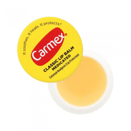 مرطب شفاه كلاسيك طبي من كارمكس حجم 7 غم -Classic Lip Balm Medicated Jar By Carmex 7 G