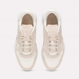 Reebok Womens' Classic Leather SP Shoes - حذاء ريبوك كلاسيك اس بي للنساء لون بيج