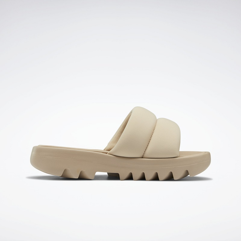 Reebok Womens' Cardi B Slide - حذاء ريبوك كاردي بي للنساء لون بيج