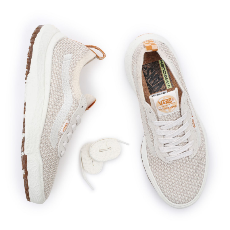 حذاء فانز ألترا رينج في ار 3 للرجال لون بيج- Vans Unisex' UltraRange VR3 Shoes