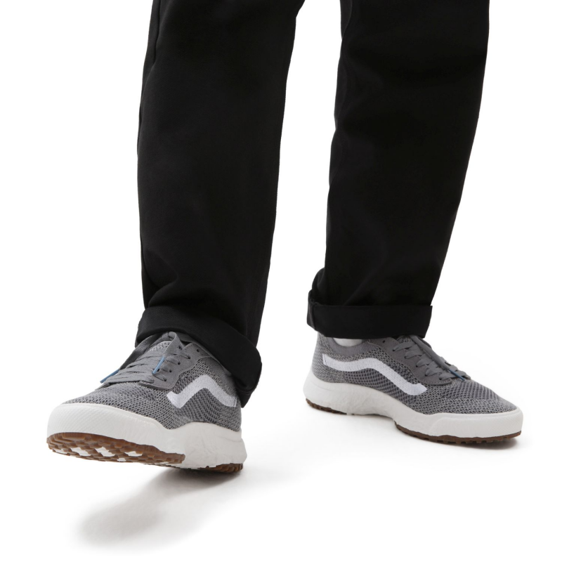 حذاء فانز ألترا رينج في ار 3 للرجال لون رمادي- Vans Unisex' UltraRange VR3 Shoes