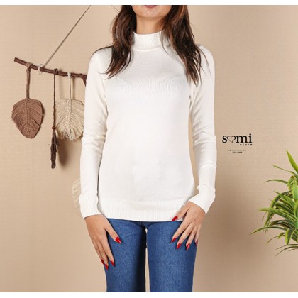 بلوزة خريفية للنساء لون اوف وايت من Sami Boutique