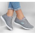 حذاء سكيتشرز سليب انس: سميت للنساء لون رمادي ونعل ابيض- Skechers Women's Slip-ins: Summits - Dazzling Haze Shoes