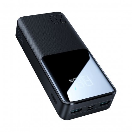 JOYROOM JR-QP192 Digital Display Fast Charging Power Bank 20000 mAh-بور بانك 20000ميلي أمبير 22.5 واط