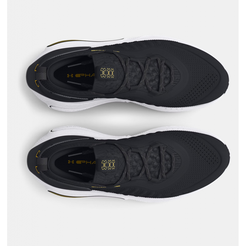Under Under Men's UA Phantom 4 Shoes- حذاء اندر ارمور فانتوم 4 للرجال لون أسود ونعل أبيض