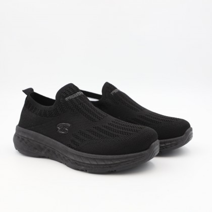 حذاء رياضي للنساء لون أسود