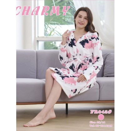 روب ستاتي قصير لون أبيض معرق