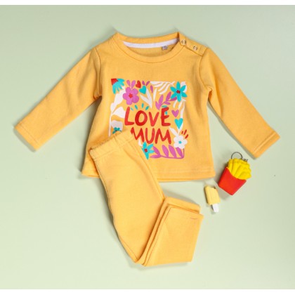 بجامة شتوية قطعتين للأطفال لون أصفر بتصميم Love MUM من Sami Boutique