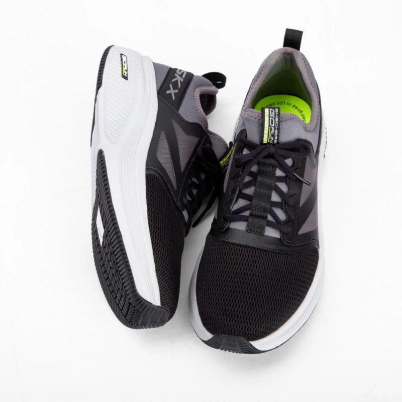 Skechers Men's GOrun Elevate 2.0 - Jetsweep Shoes - حذاء سكيتشرز جو رن ايليفيت 2.0- جت سويب للرجال لون أسود ورمادي