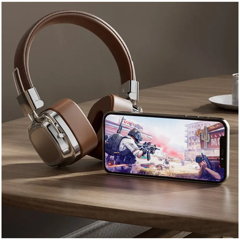 CR-8 Classic Over Ear Wireless Headphones Brown
