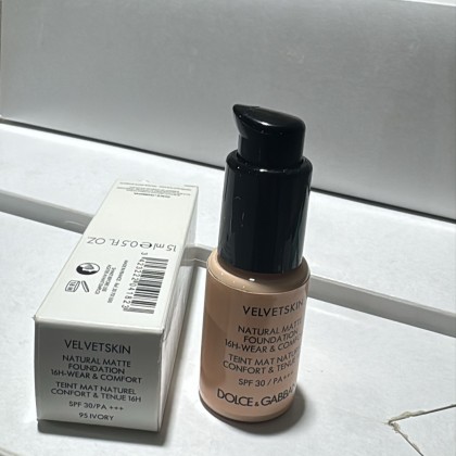 Dolce E Gabbana New Velvet Skin Foundation 15 ML TESTER 95 Ivory - كريم أساس تستر من دولتشي اند غابانا للبشرة 15 مل درجة 95 ايفوري