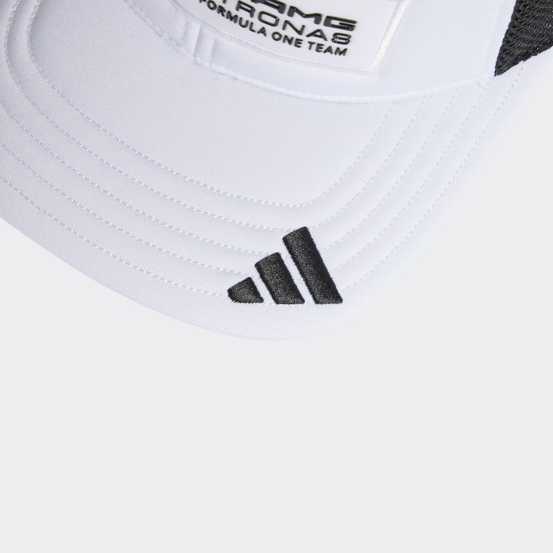 adidas MERCEDES - AMG PETRONAS FORMULA ONE TEAM SNAPBACK LOGO TRUCKER CAP - White