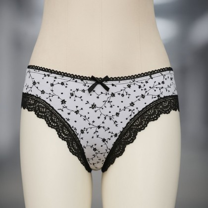 ملابس داخلية للنساء لون أسود مع دانتيل