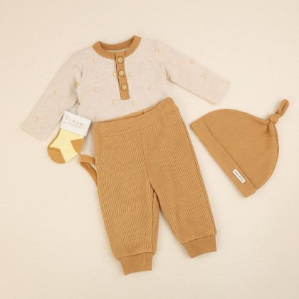 طقم 4 قطع للأطفال لون بيج و أبيض