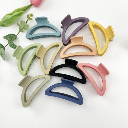 كماشات شعر - حسب اللون المتوفر