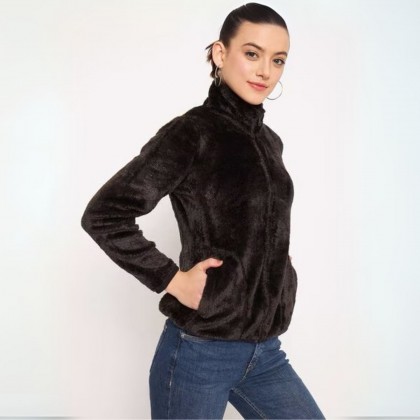 جكيت محير فليز مبطن فرو للبنات لون أسود